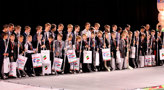 ХК «Ак Барс» наградил своих юных чемпионов