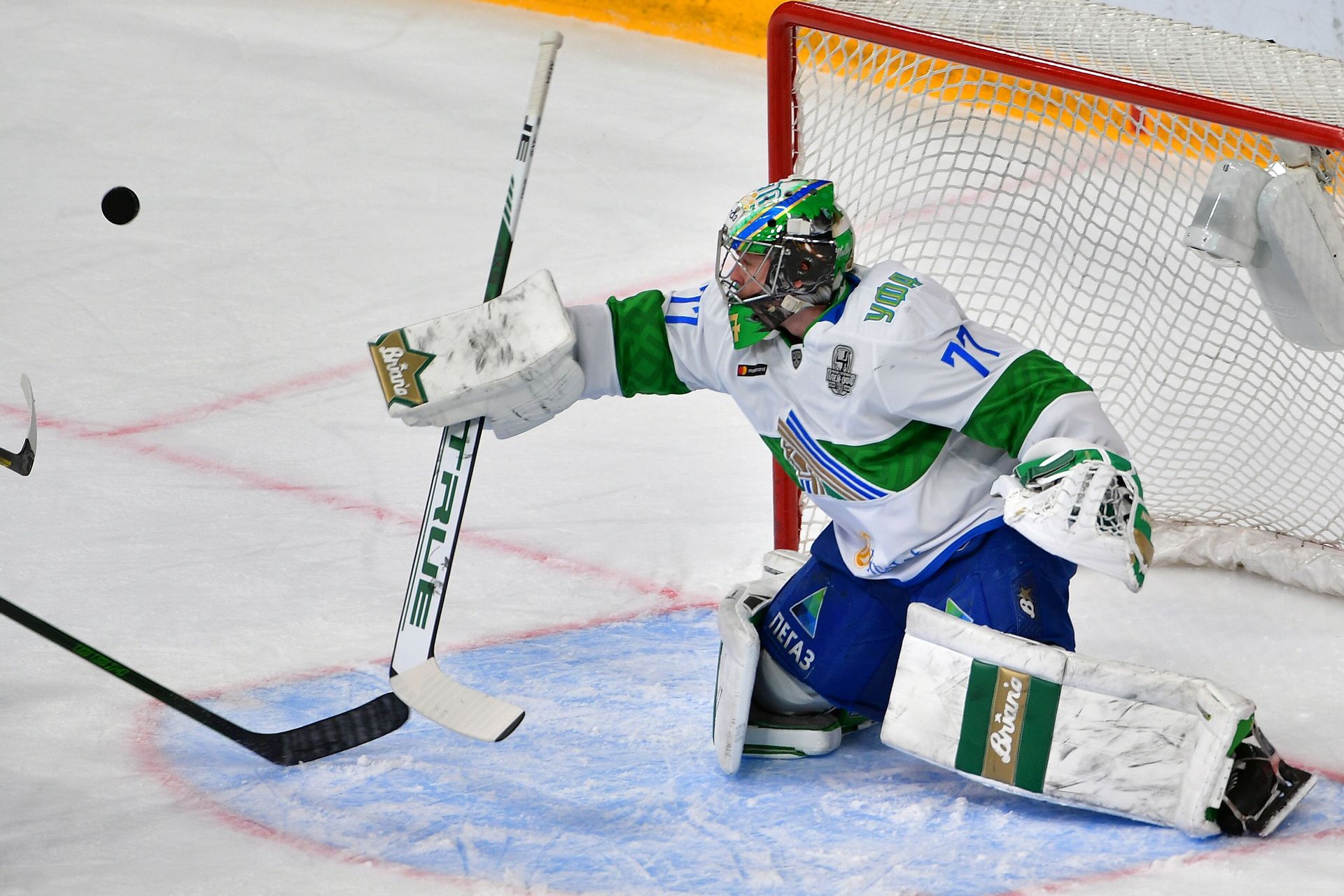 Салават юлаев ак барс ноябрь. Салават Юлаев Green Machine. Салават Юлаев АКБАРС прямая трансляция. АК Барс Салават Юлаев прямая трансляция. Прямой эфир хоккей Салават Юлаев АК Барс
