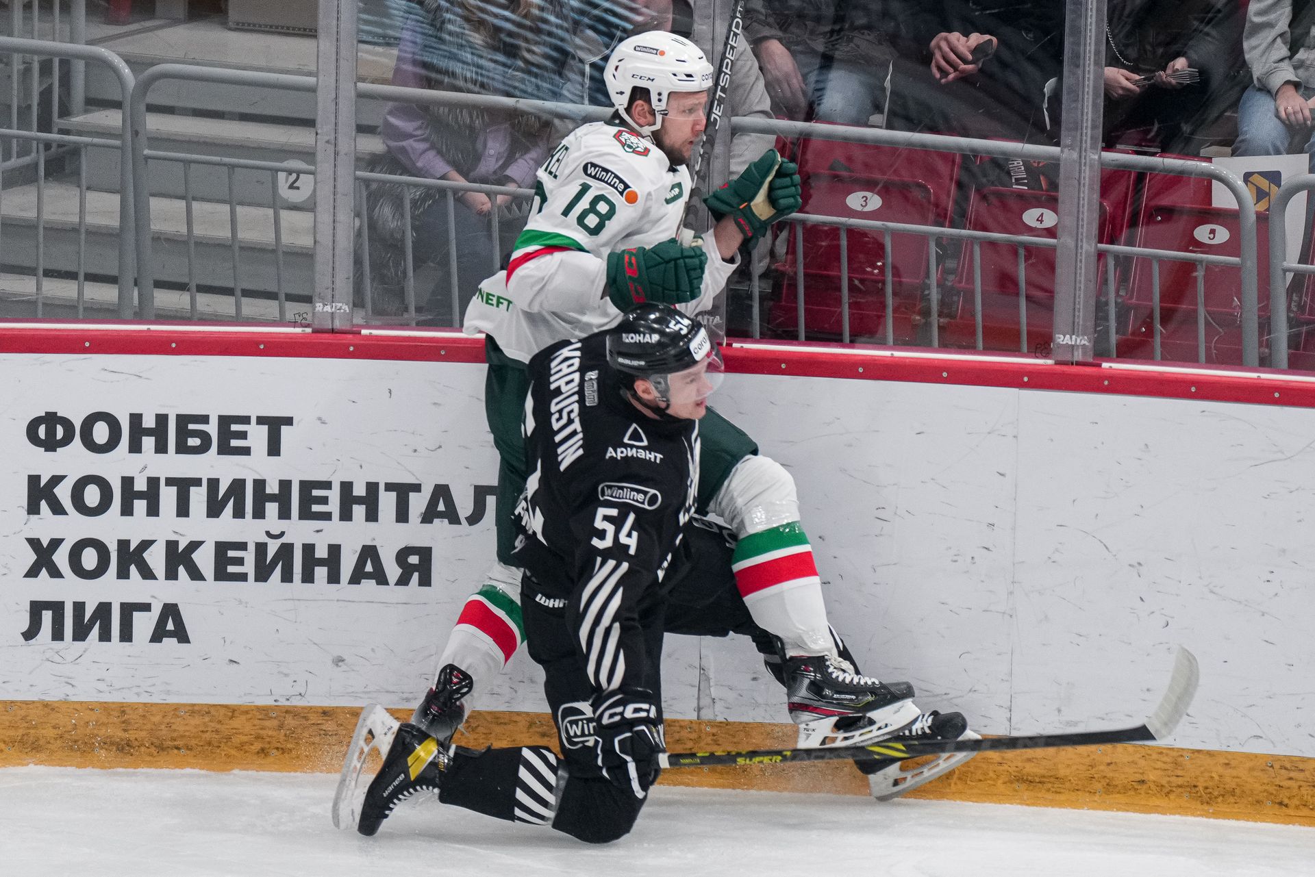 Хоккеист огурцов трактор