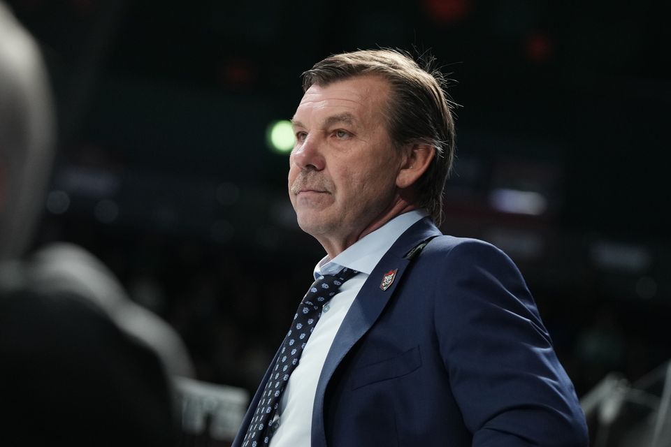 Знарок тренер по хоккею