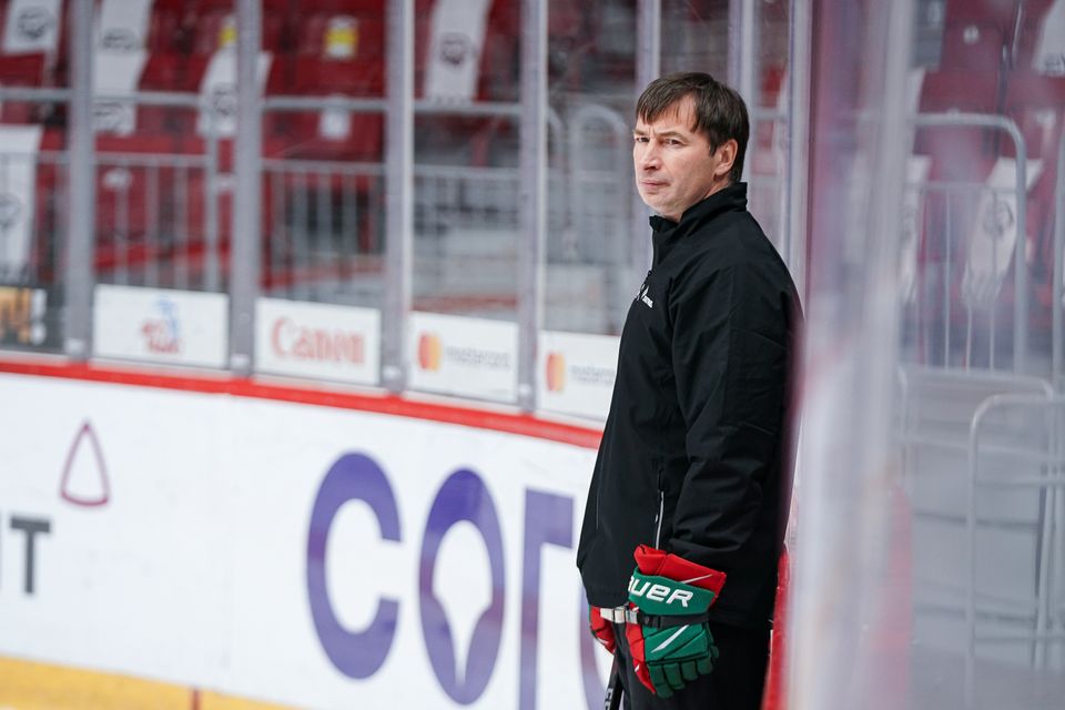 Александр Перов хоккеист