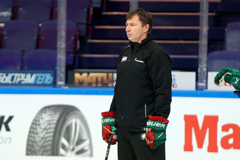 Александр Перов хоккеист